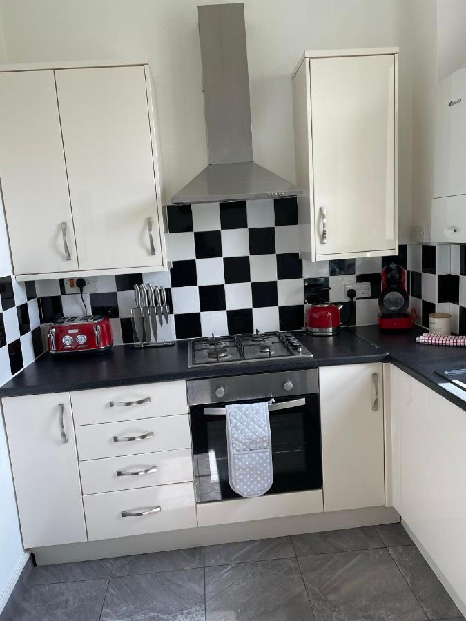 2 Bed Apartment Close To City Centre Cardiff Buitenkant foto